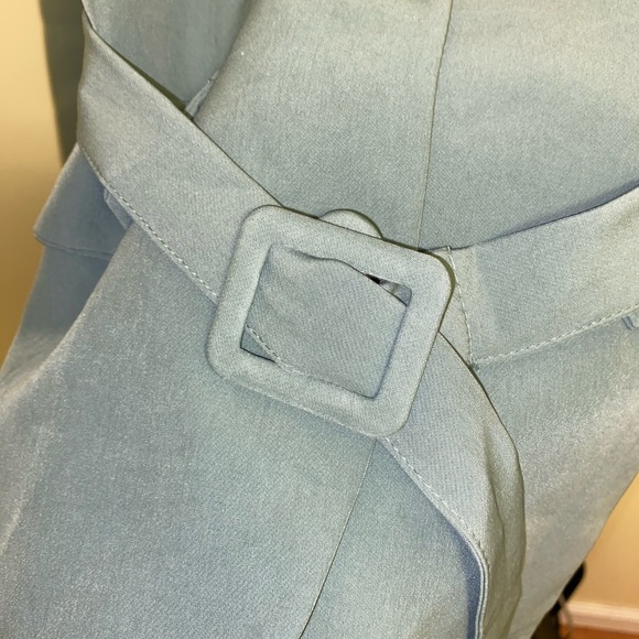 Green Belted Blazer with Buttons and Shoulder Pads - Picture 4 of 5